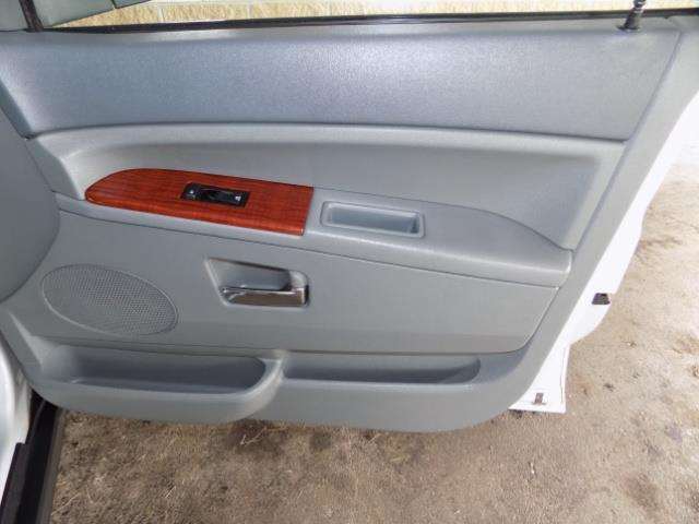 2006 Jeep Grand Cherokee Limited 4dr SUV 4WD w/ Front Side Airbags